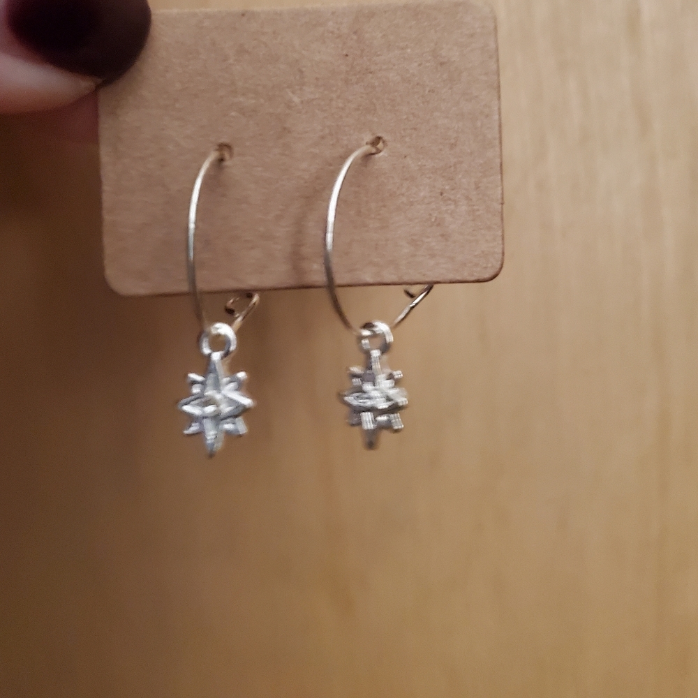 Earrings - Picture 6 of 7